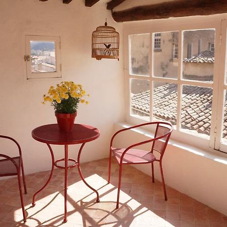 Longo Mai Bed & Breakfast Apt Bagian luar foto